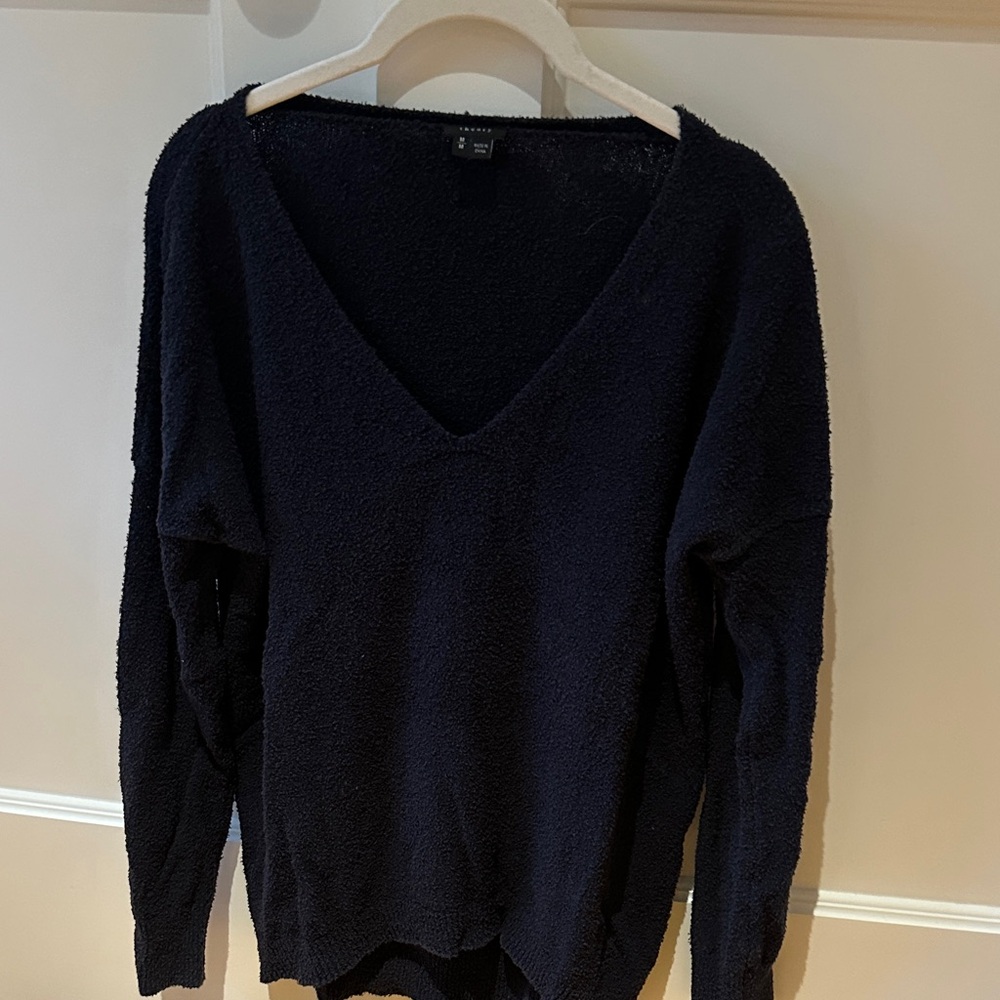 Theory Women's Navy V-Neck Sweater